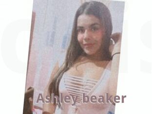 ashley_beaker Chienne Soumise