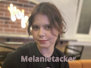 Melanietacker